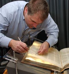 Библия, оригинал Синайского кодекса.